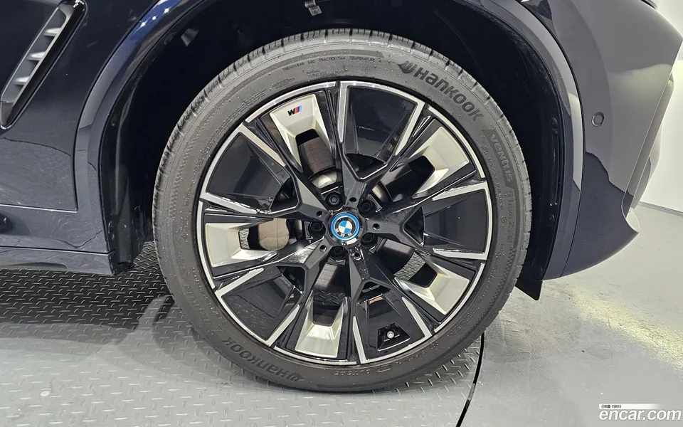 BMW iX3 M 2024 — миниатюра 2