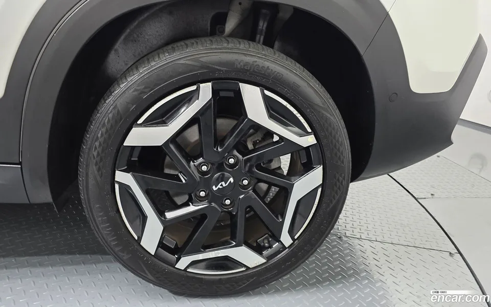 Kia Seltos 1.6 2WD 2023 — миниатюра 2