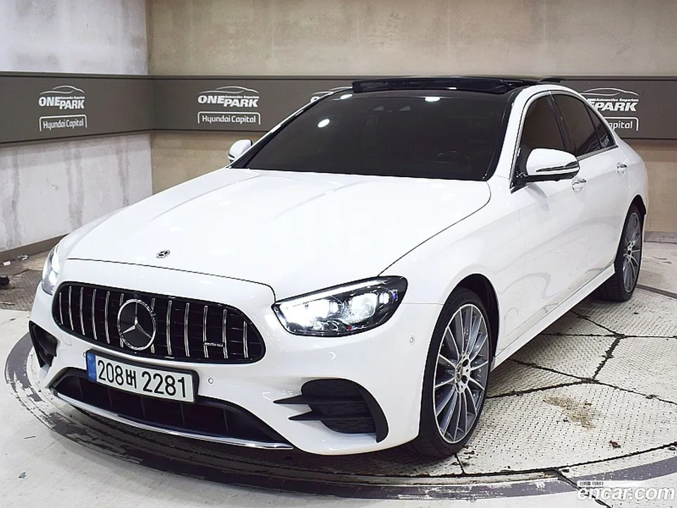 Mercedes-Benz E-Class E350 4MATIC AMG Line 2022 — фото 1, купить с доставкой в Москву