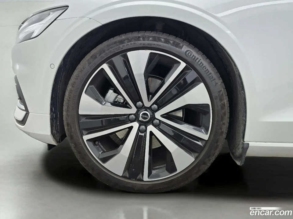 Volvo S60 B5 2023 — миниатюра 2