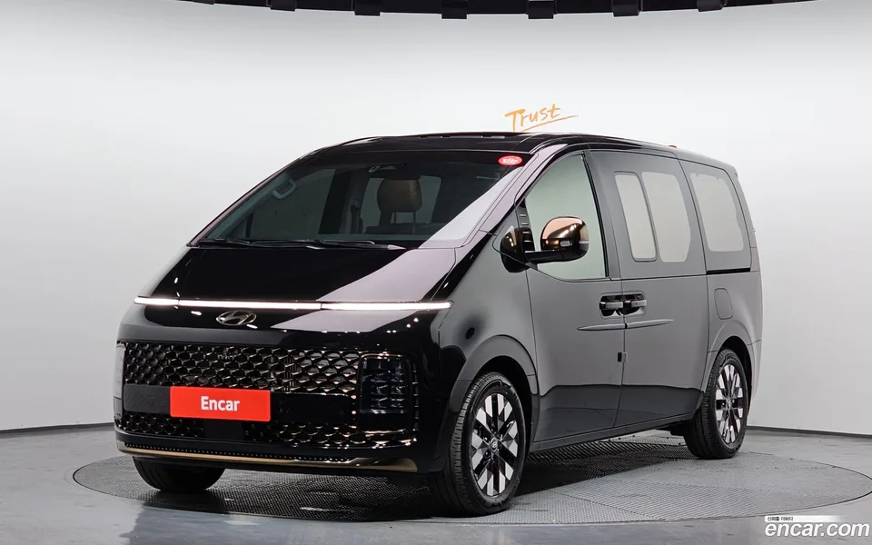 Hyundai Staria HEV 1.6 9 2024 — фото 1, купить с доставкой в Москву