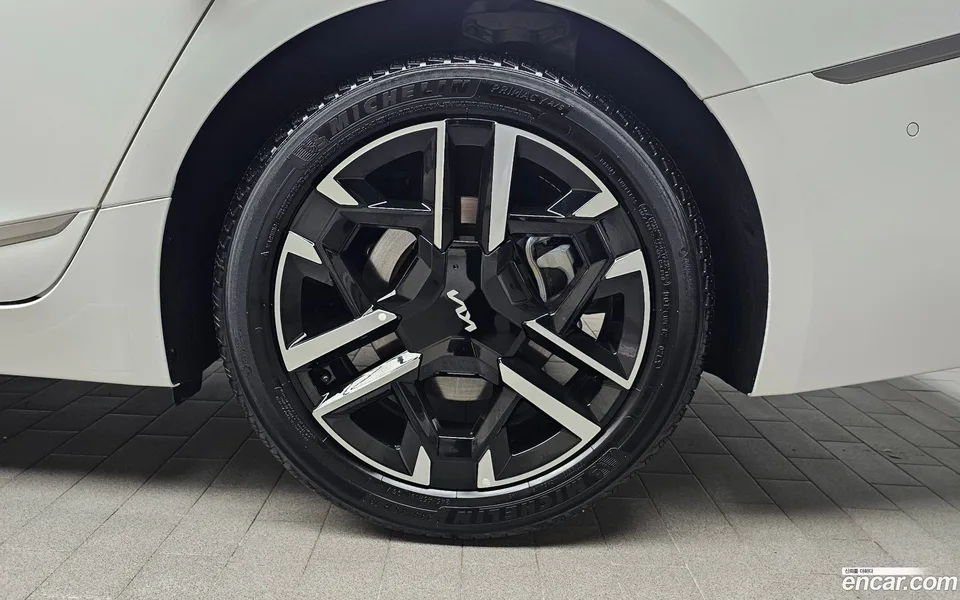 Kia K8 Hybrid 2025 — миниатюра 2