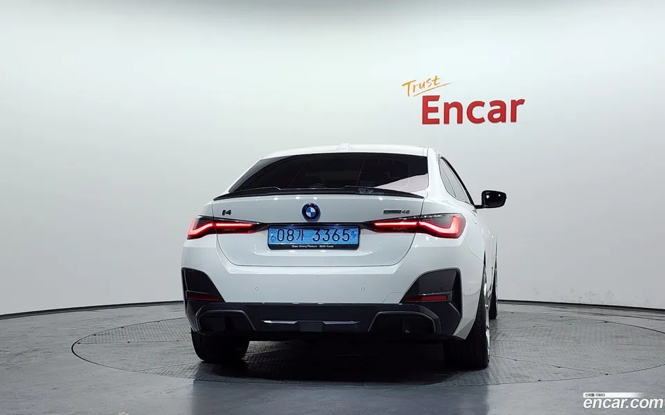 BMW i4 eDrive40 M 2023 — миниатюра 4