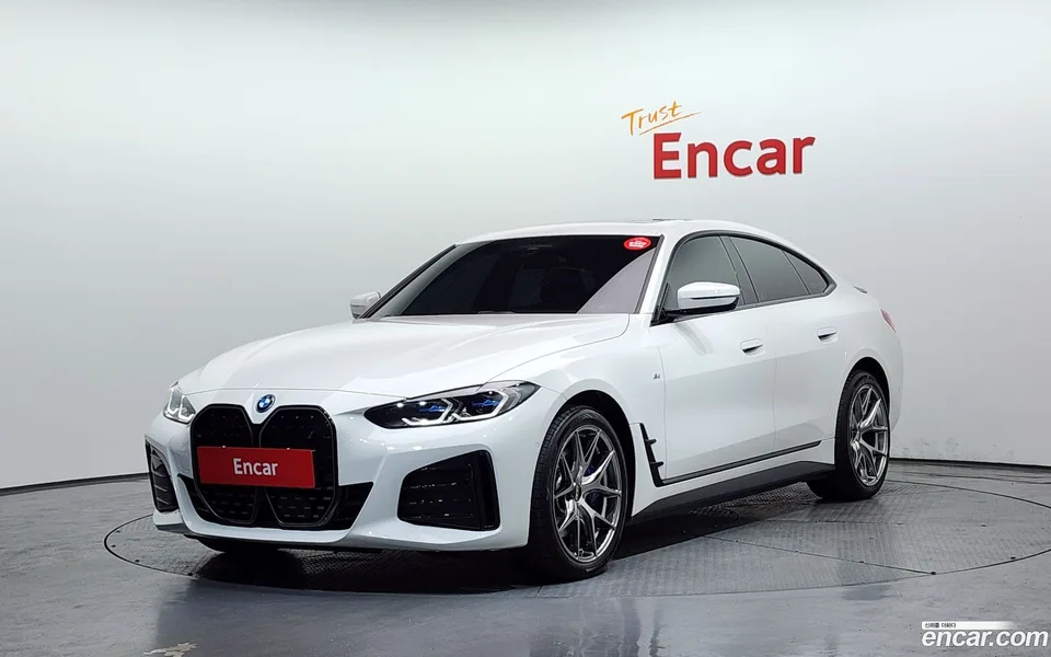 BMW i4 eDrive40 M 2023 — фото 1, купить с доставкой в Москву