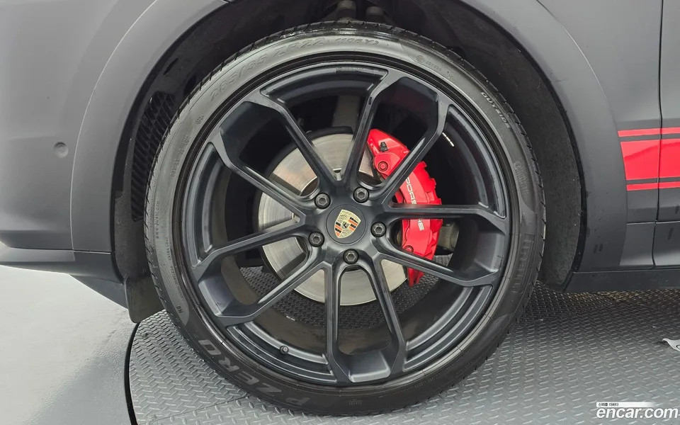 Porsche Cayenne 3.0 2023 — миниатюра 2