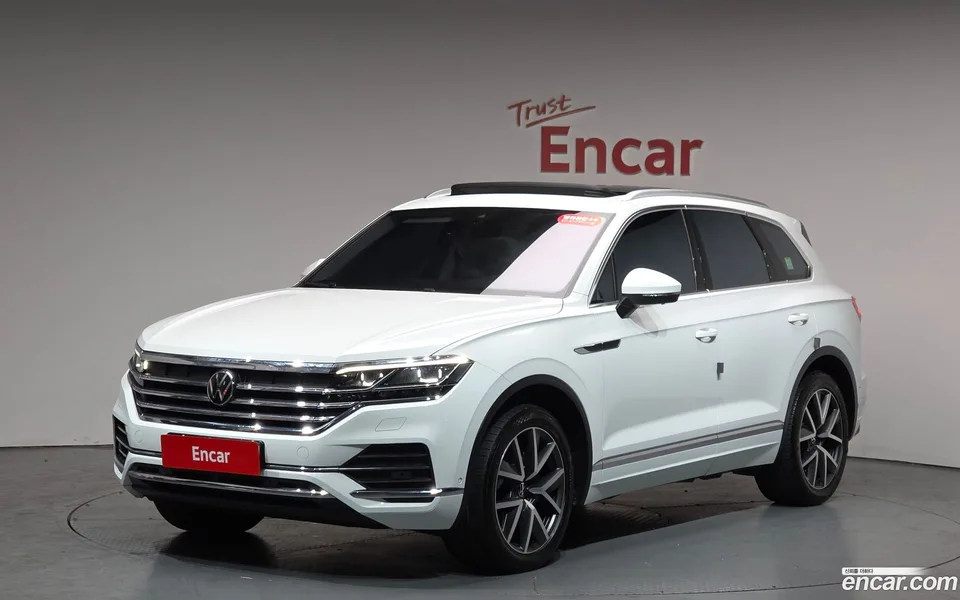 Volkswagen Touareg 3.0 TDI 2023 — фото 1, купить с доставкой в Москву