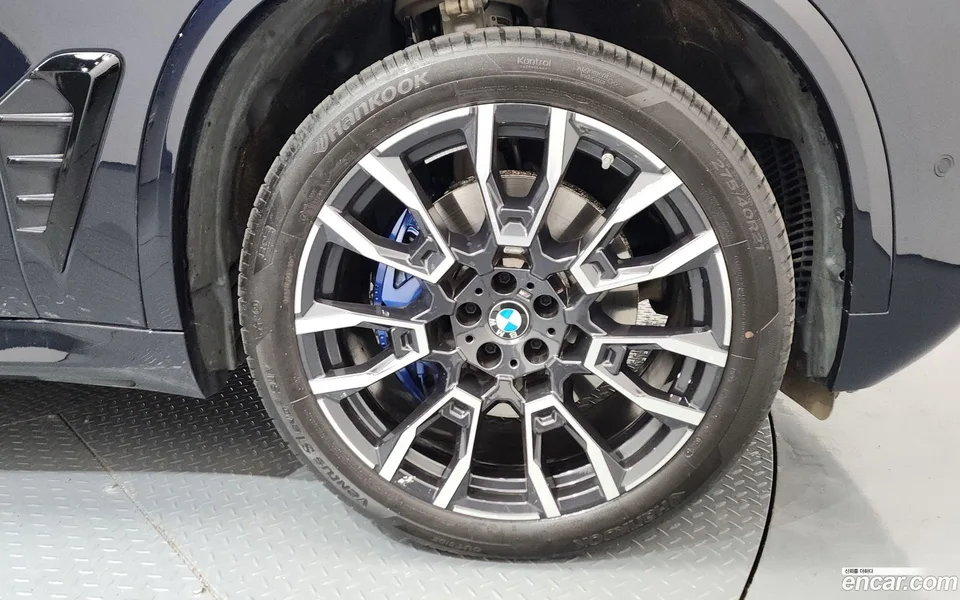 BMW X5 xDrive 40i M 2025 — миниатюра 2