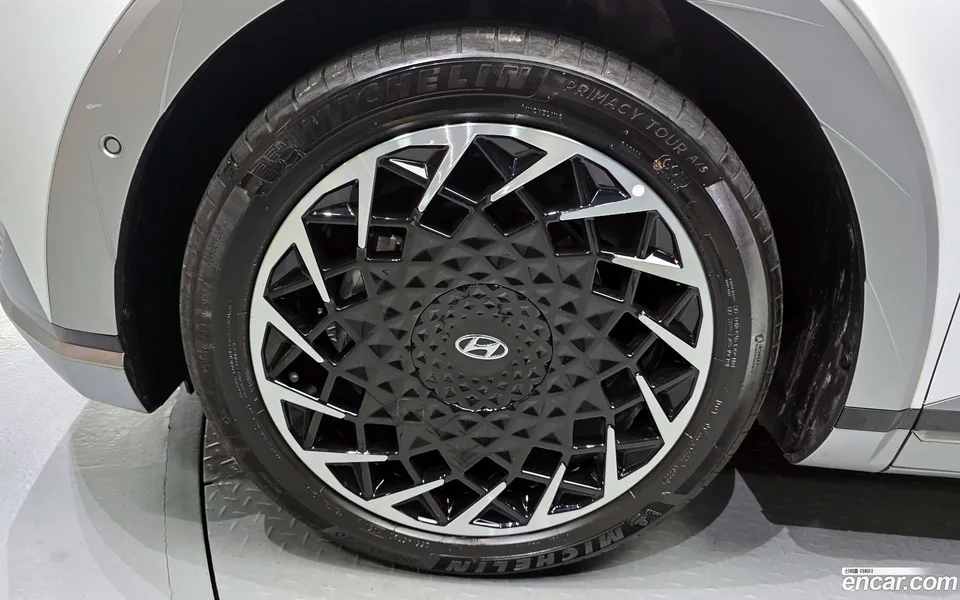 Hyundai Ioniq 5 2023 — миниатюра 2
