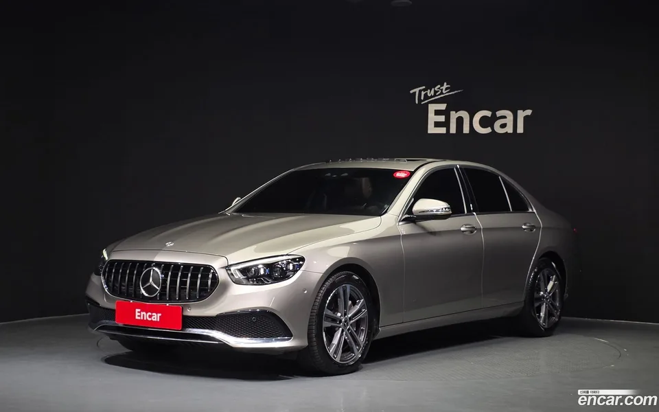 Mercedes-Benz E-Class E350 4MATIC 2022 — фото 1, купить с доставкой в Москву