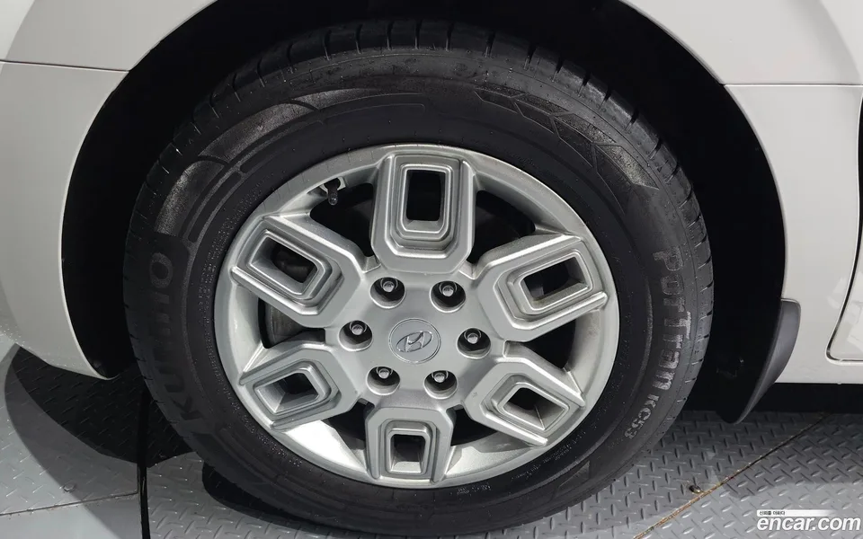 Hyundai Staria 5 2022 — миниатюра 5