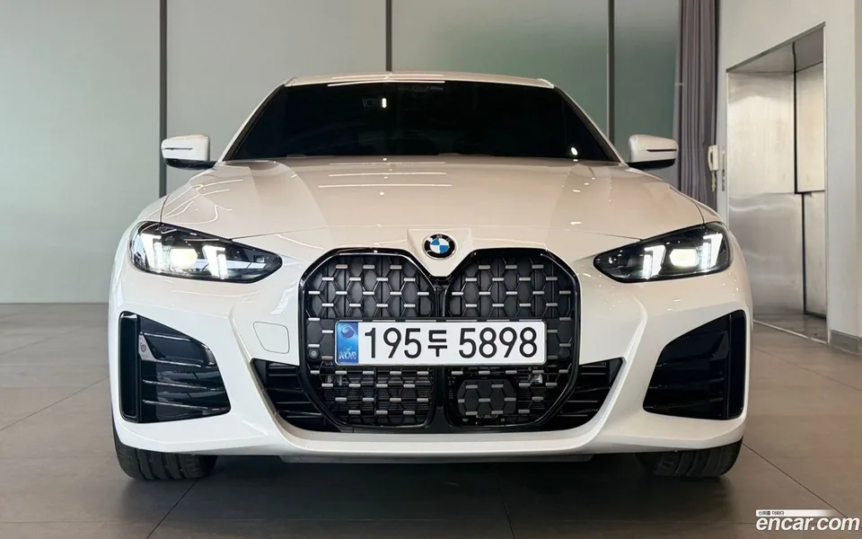 BMW 4 Series 420i M 2026 — фото 1, купить с доставкой в Москву