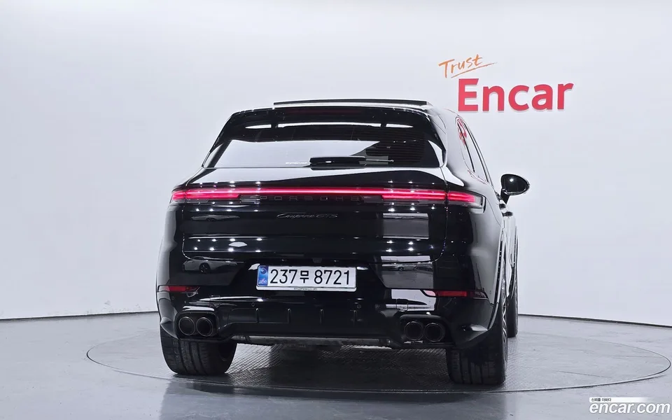 Porsche Cayenne 4.0 GTS 2025 — миниатюра 4