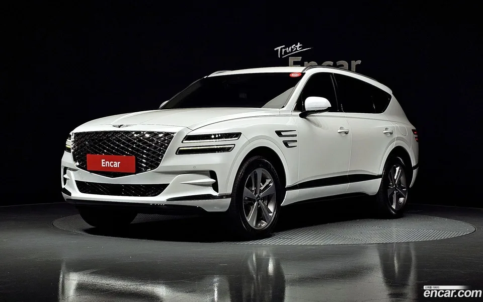 Genesis GV80 2.5T 2WD 2022 — фото 1, купить с доставкой в Москву