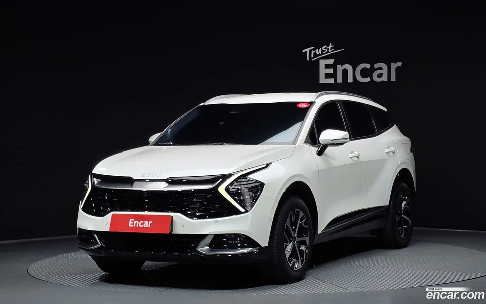 Kia Sportage Hybrid 2WD 2022 — фото 1, купить с доставкой в Москву