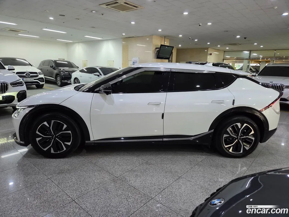 Kia EV6 4WD 2023 — миниатюра 3