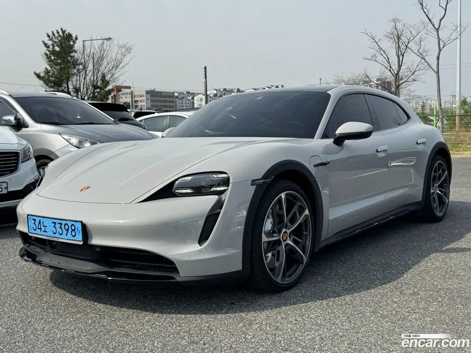 Porsche Taycan 4S 2024 — фото 1, купить с доставкой в Москву