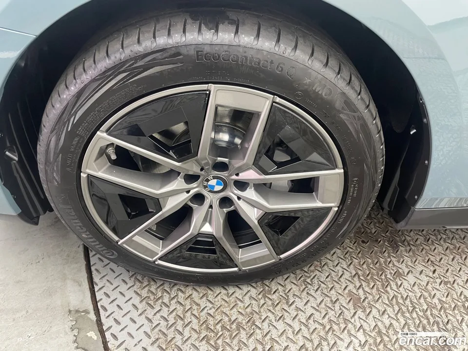 BMW 5 Series 530i xDrive 2025 — миниатюра 2