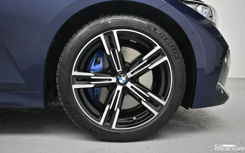 BMW 3 Series 320i M 2025 — миниатюра 2