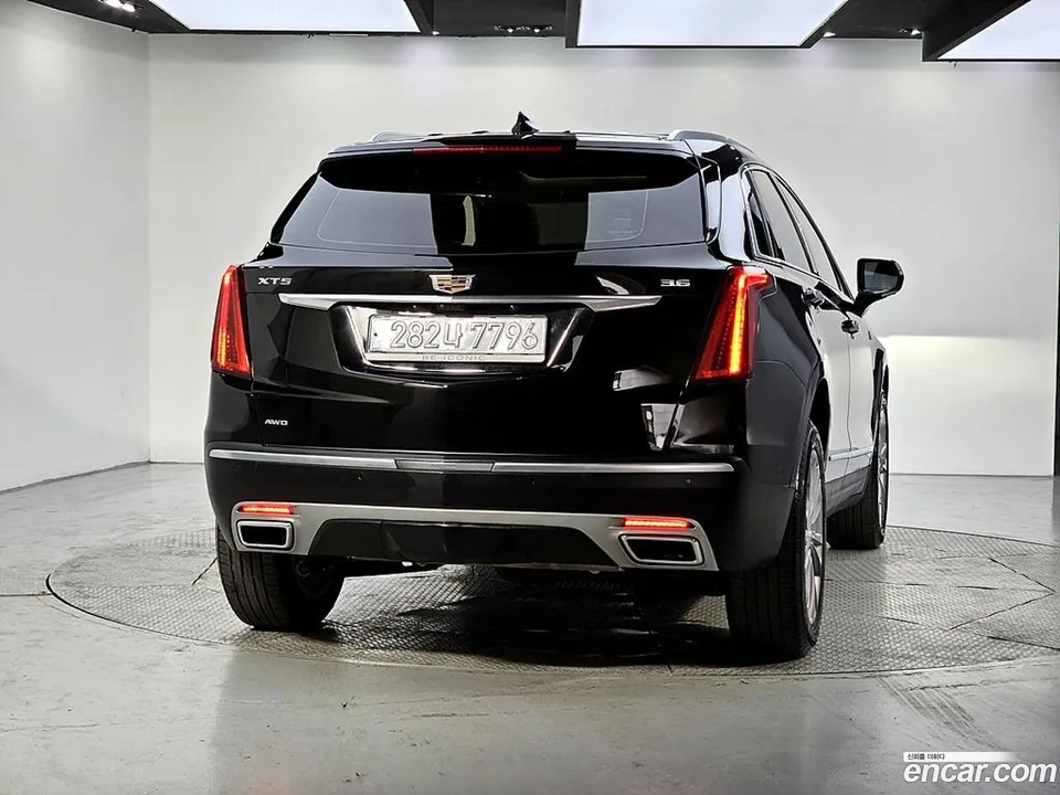 Cadillac XT5 3.6 AWD 2023 — thumbnail 4