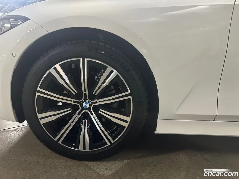 BMW 3 Series 320i 2025 — миниатюра 2