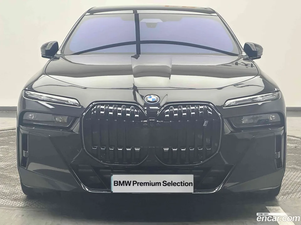 BMW i7 eDrive 50 M 2024 — миниатюра 2