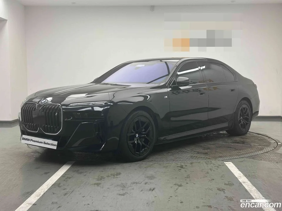 BMW i7 eDrive 50 M 2024 — фото 1, купить с доставкой в Москву