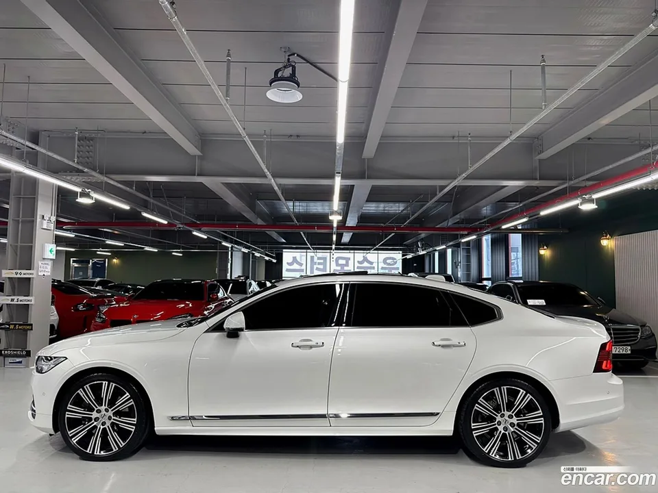 Volvo S90 B6 AWD 2022 — миниатюра 4