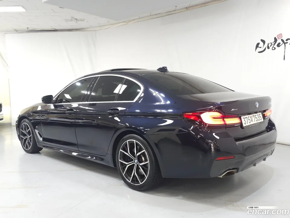 BMW 5 Series 530i xDrive M 2022 — миниатюра 4