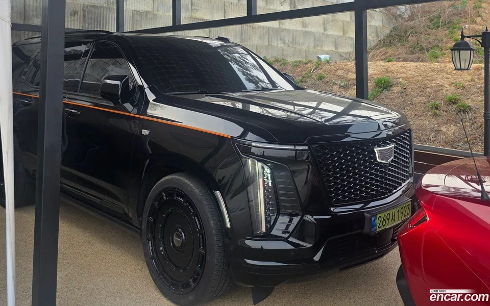 Cadillac Escalade 6.2 2025 — фото 1, купить с доставкой в Москву
