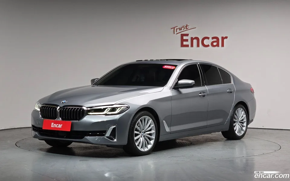 BMW 5 Series 530i 2023 — фото 1, купить с доставкой в Москву