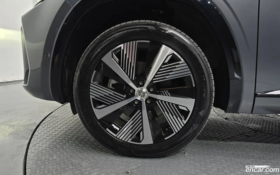 Renault Samsung Grand Koleos 1.5 E-TECH 2WD 2024 — миниатюра 2