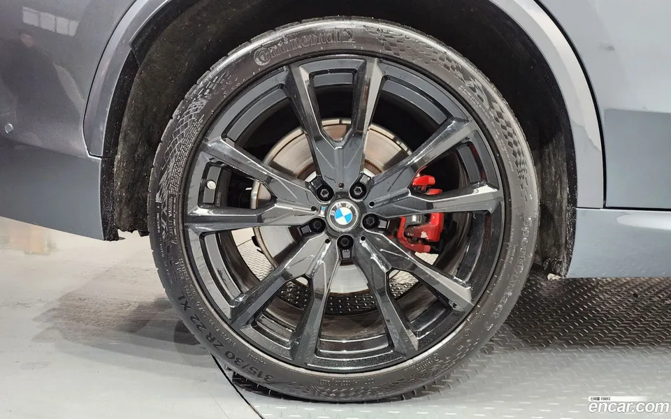 BMW X5 M50i 2022 — миниатюра 2