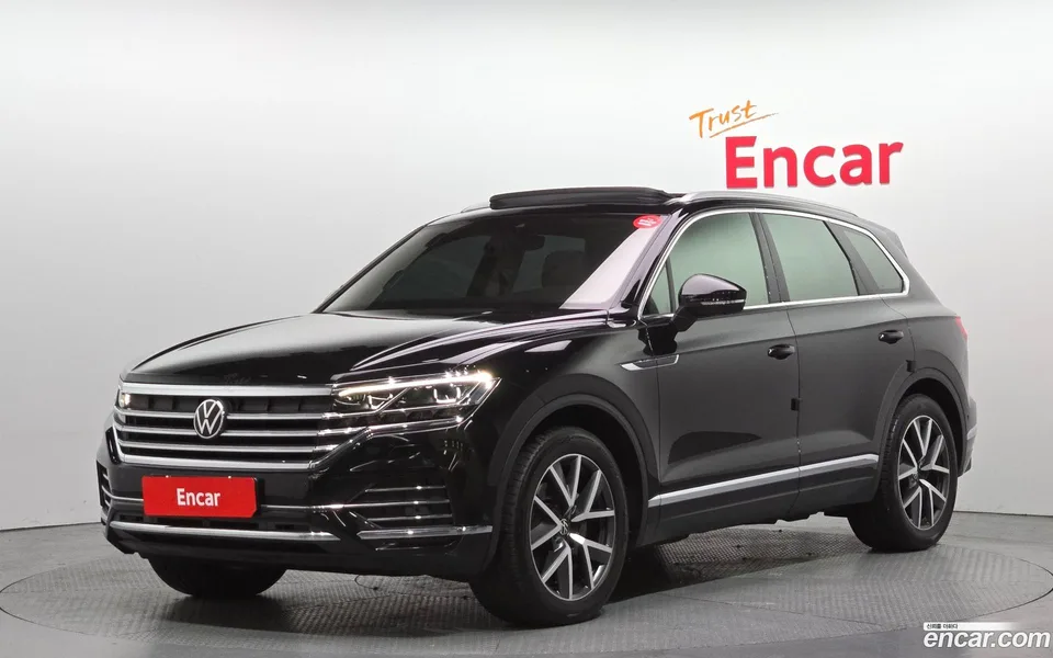 Volkswagen Touareg 3.0 TDI 2023 — фото 1, купить с доставкой в Москву