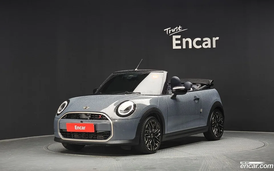 MINI Cooper S Convertible 2025 — фото 1, купить с доставкой в Москву