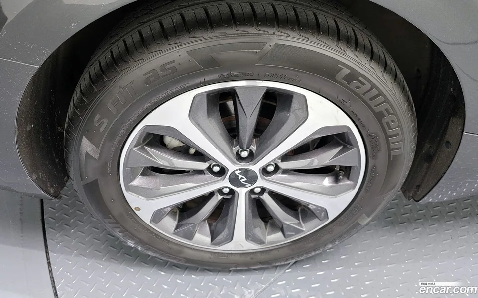 Kia K8 Hybrid 2023 — миниатюра 2