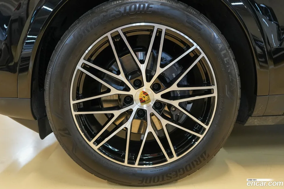 Porsche Cayenne 3.0 2024 — миниатюра 5
