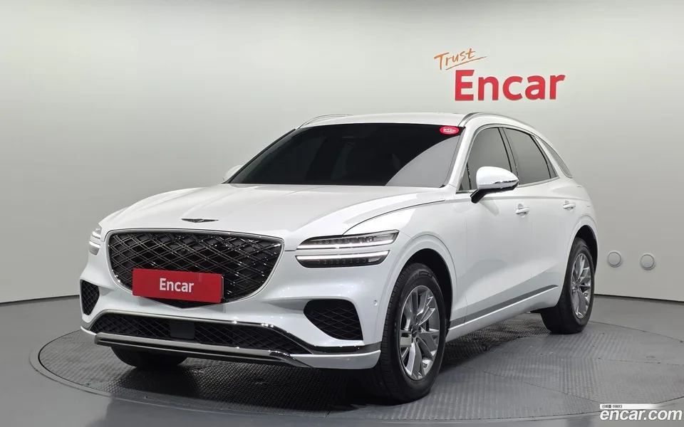Genesis GV70 2.5T 2WD 2024 — фото 1, купить с доставкой в Москву