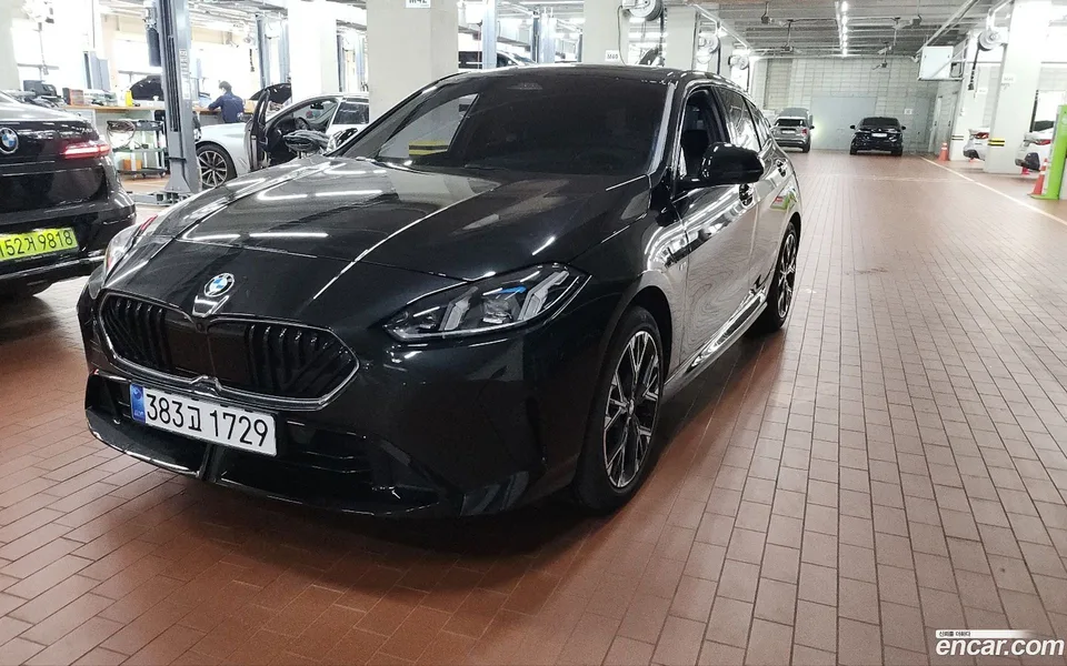 BMW 1 Series 120 M 2025 — фото 1, купить с доставкой в Москву
