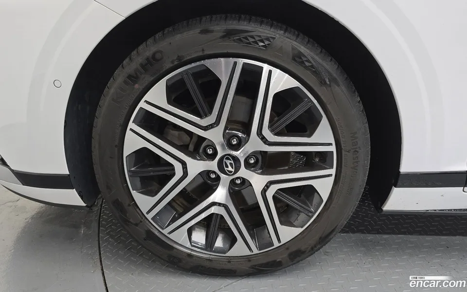Hyundai Grandeur 2.5 2WD 2023 — миниатюра 2
