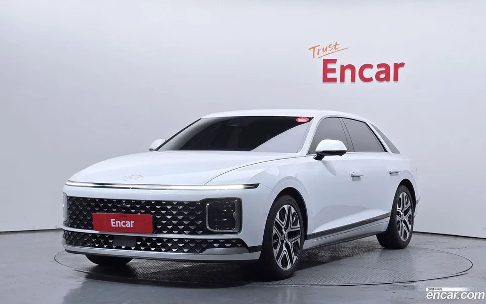 Hyundai Grandeur 2.5 2WD 2023 — фото 1, купить с доставкой в Москву