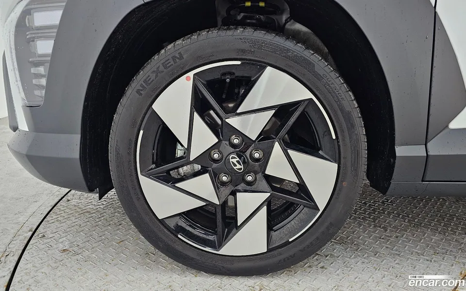Hyundai Kona 1.6 2WD 2023 — миниатюра 2
