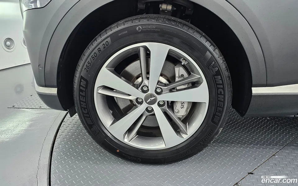 Genesis GV80 2.5T 2WD 2023 — миниатюра 2