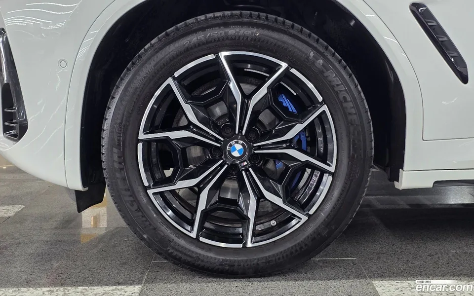 BMW X3 xDrive 20i M 2024 — thumbnail 2