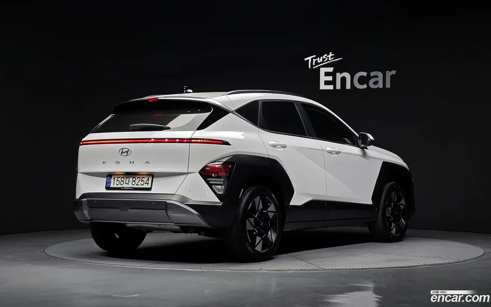 Hyundai Kona Hybrid 2023 — миниатюра 2