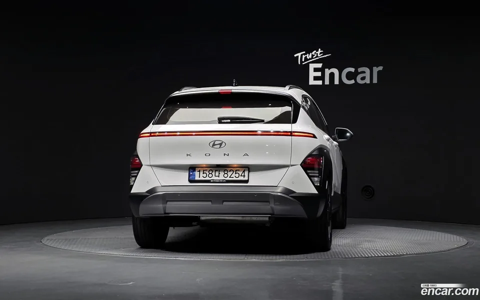 Hyundai Kona Hybrid 2023 — миниатюра 4