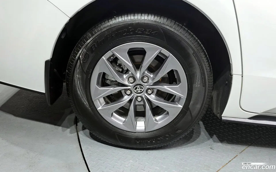 Toyota Sienna 2.5 AWD 2024 — миниатюра 2