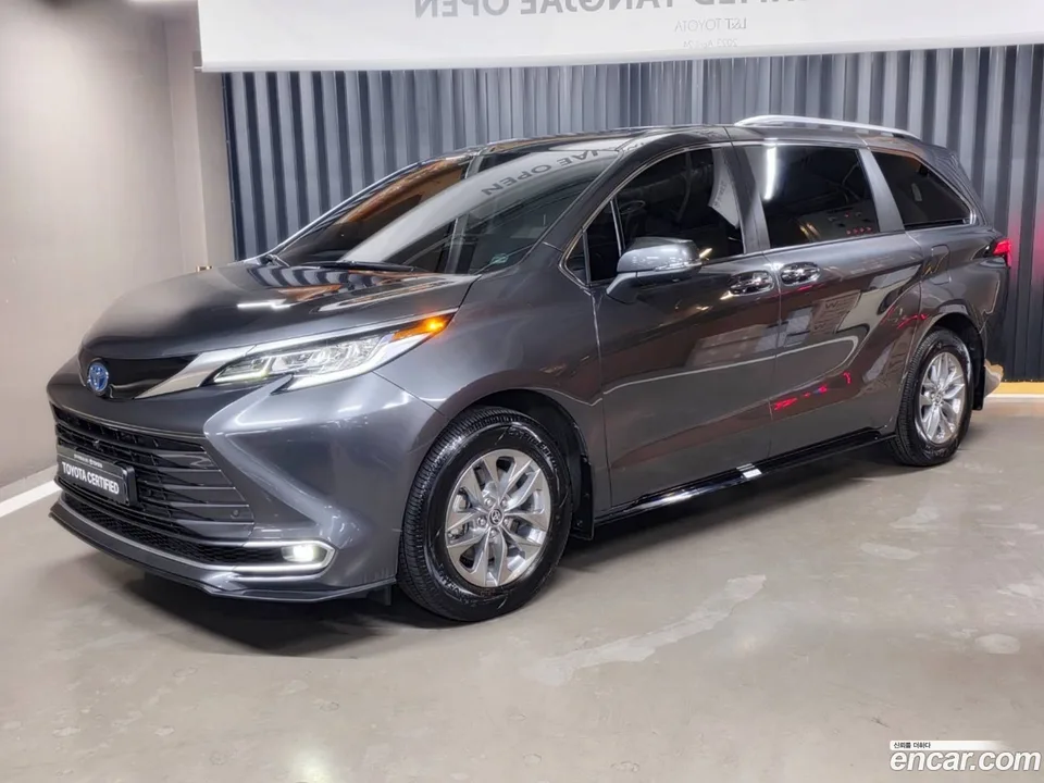 Toyota Sienna 2.5 AWD 2025 — фото 1, купить с доставкой в Москву