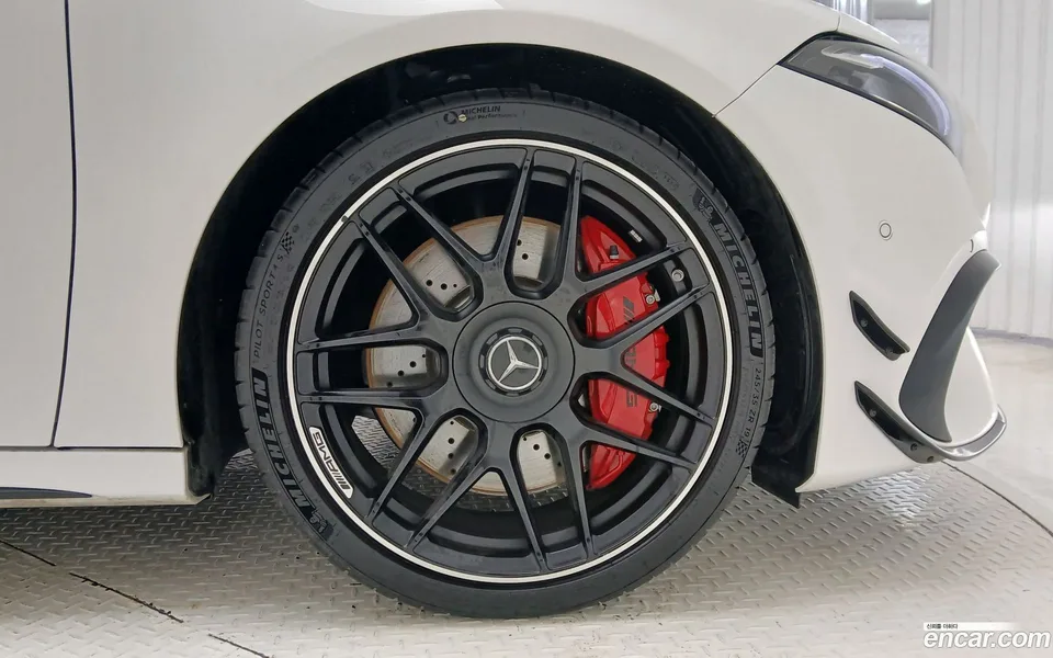 Mercedes-Benz A-Class AMG A45 4MATIC+ 2025 — миниатюра 2