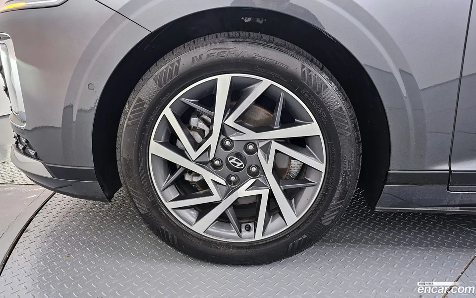 Hyundai Grandeur 2.5 2WD 2023 — миниатюра 2