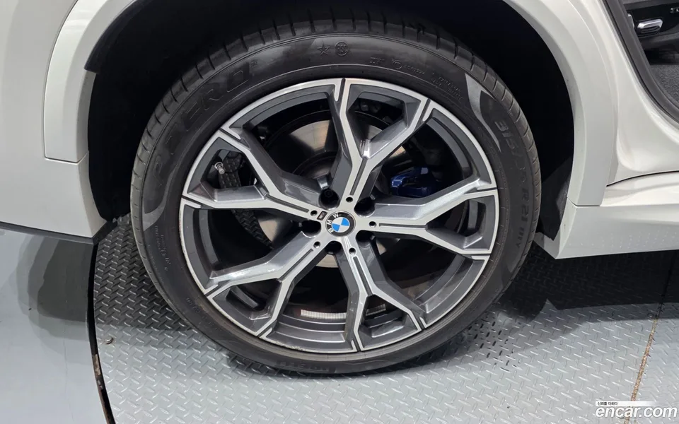 BMW X5 xDrive 40i M 2024 — миниатюра 2